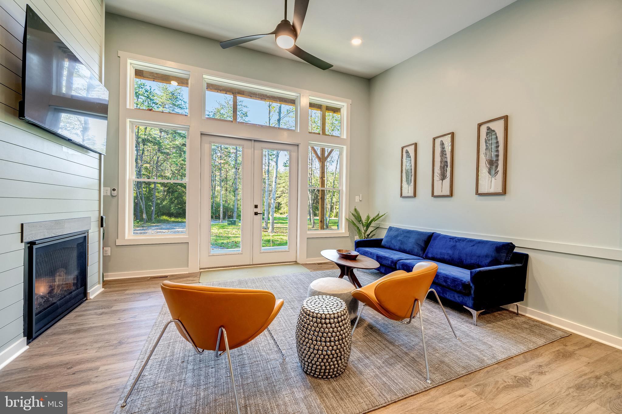 CEDAR POINT EAST - Residential