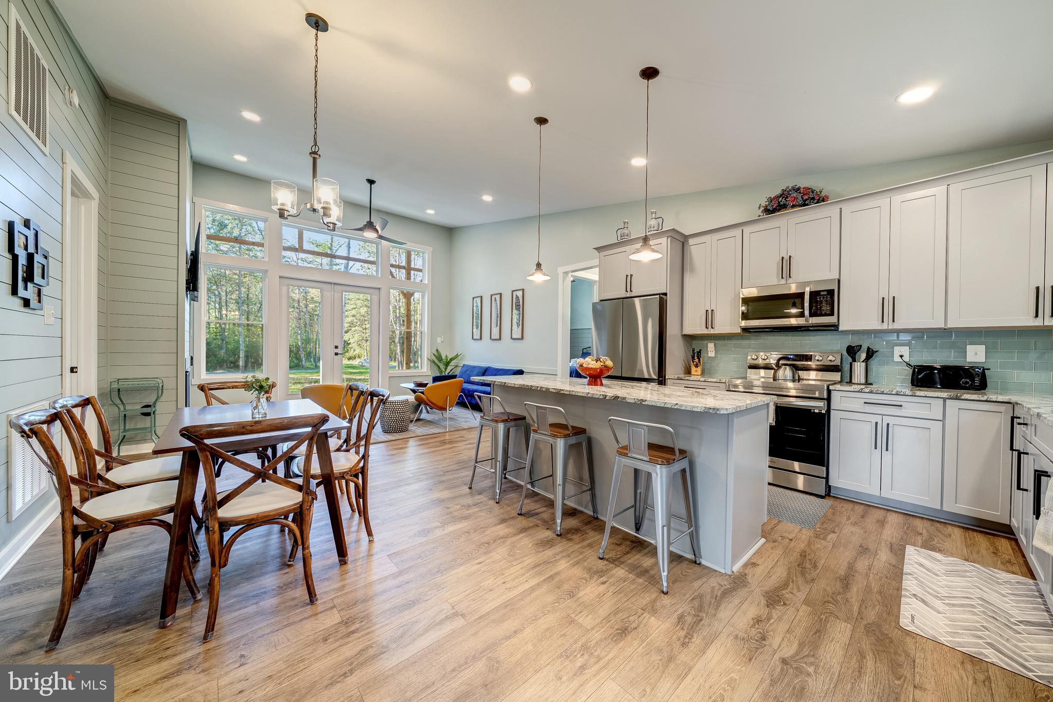 CEDAR POINT EAST - Residential