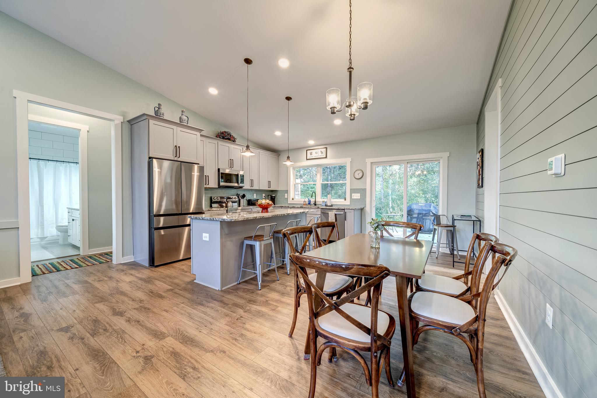 CEDAR POINT EAST - Residential