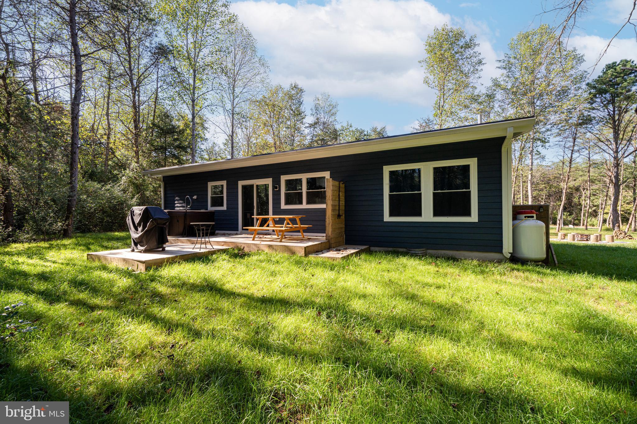 CEDAR POINT EAST - Residential