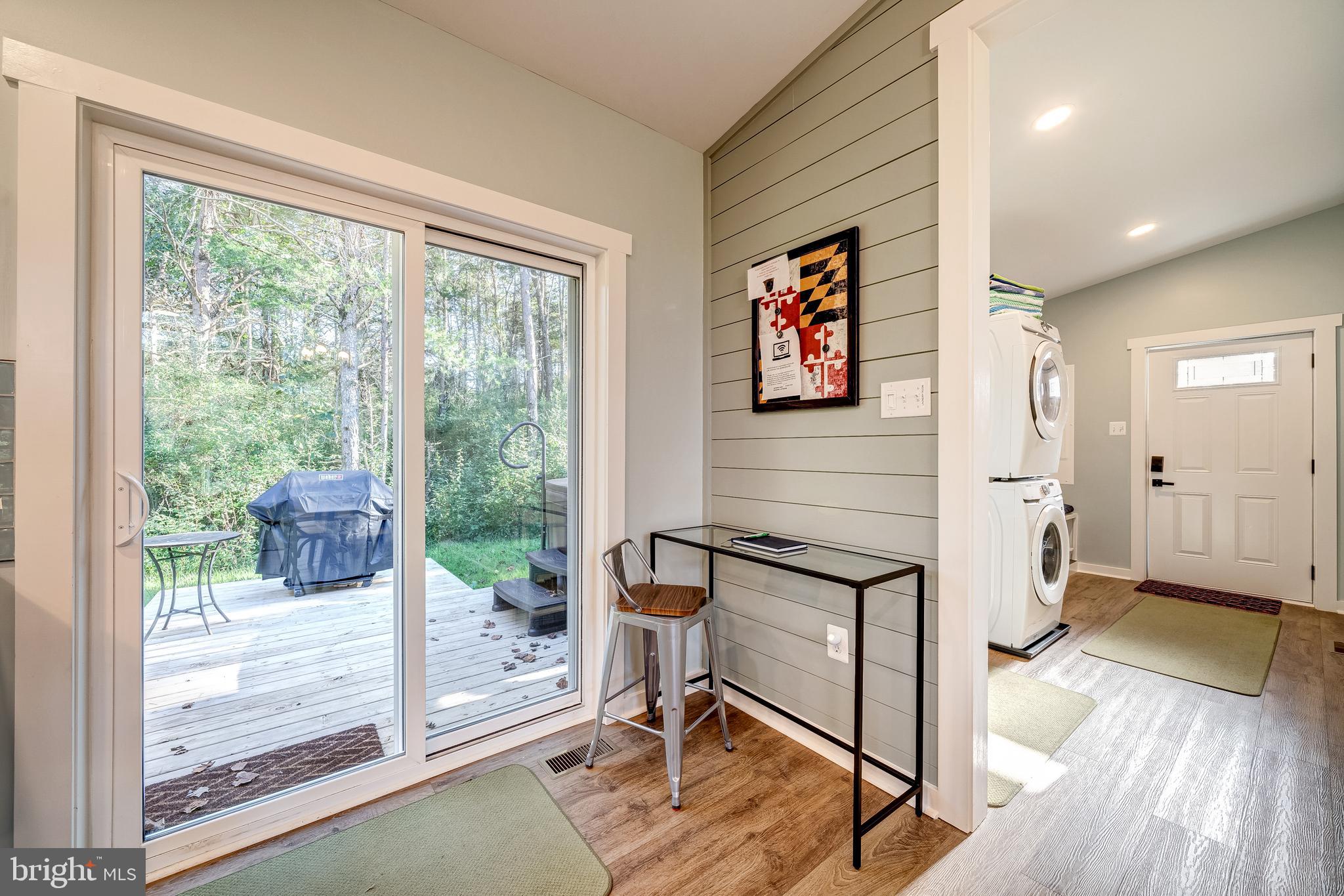 CEDAR POINT EAST - Residential