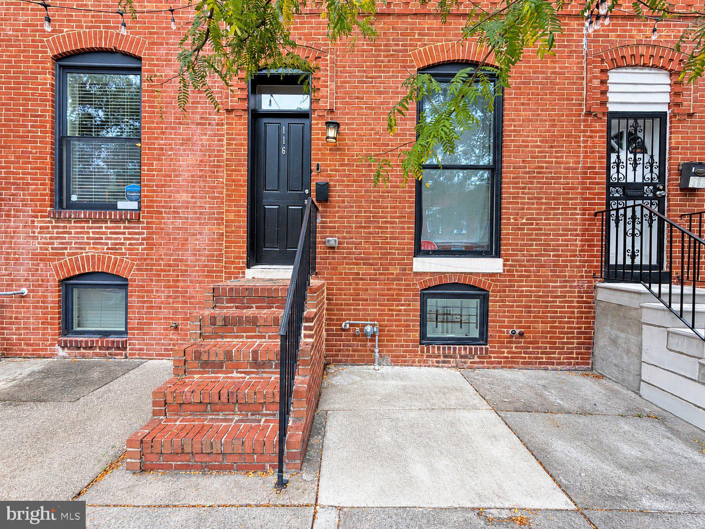 116 N MONTFORD AVENUE N