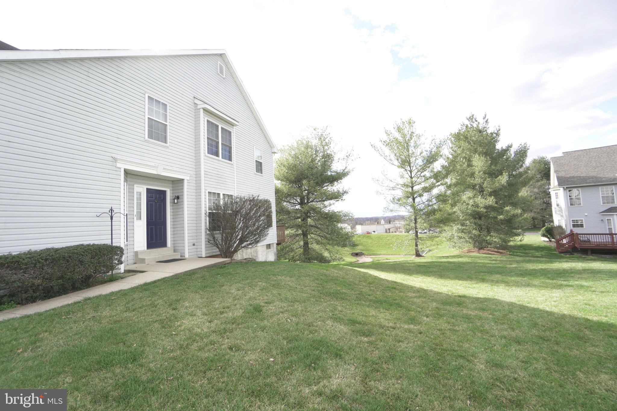2041 GREENES WAY CIRCLE