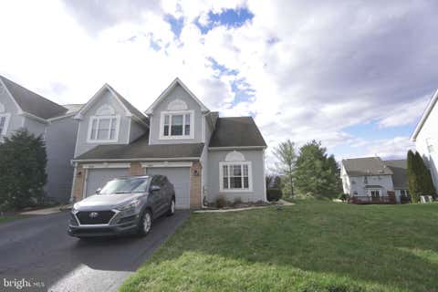 Townhouse For Rent - 2041 Greenes Way Circle<br/> Montgomery County, COLLEGEVILLE, PA 19426