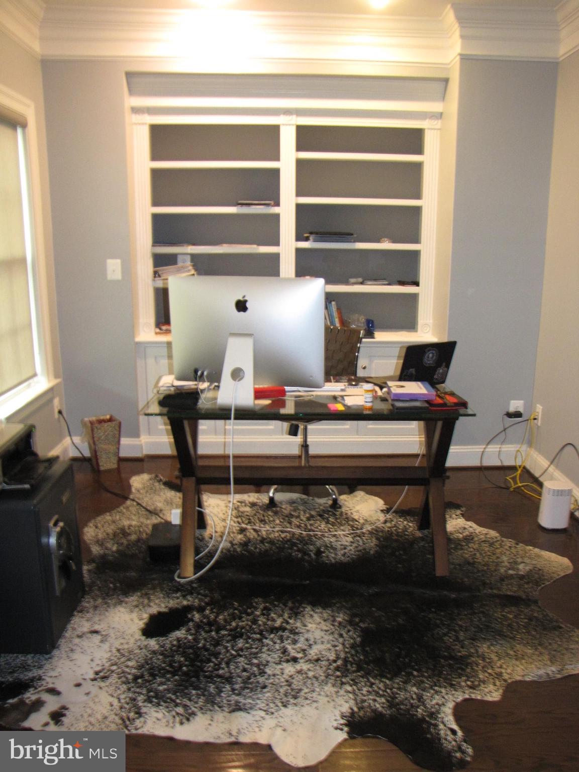 BURGUNDY WOODS - Residential Lease