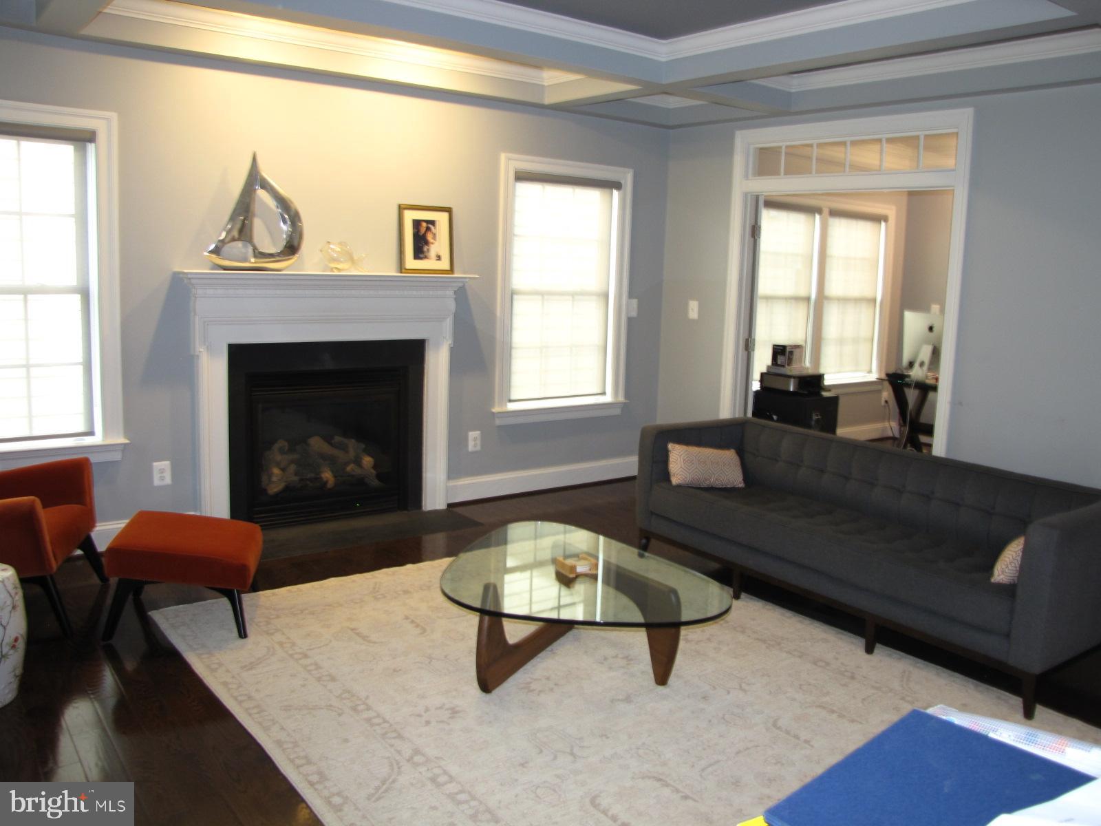 BURGUNDY WOODS - Residential Lease