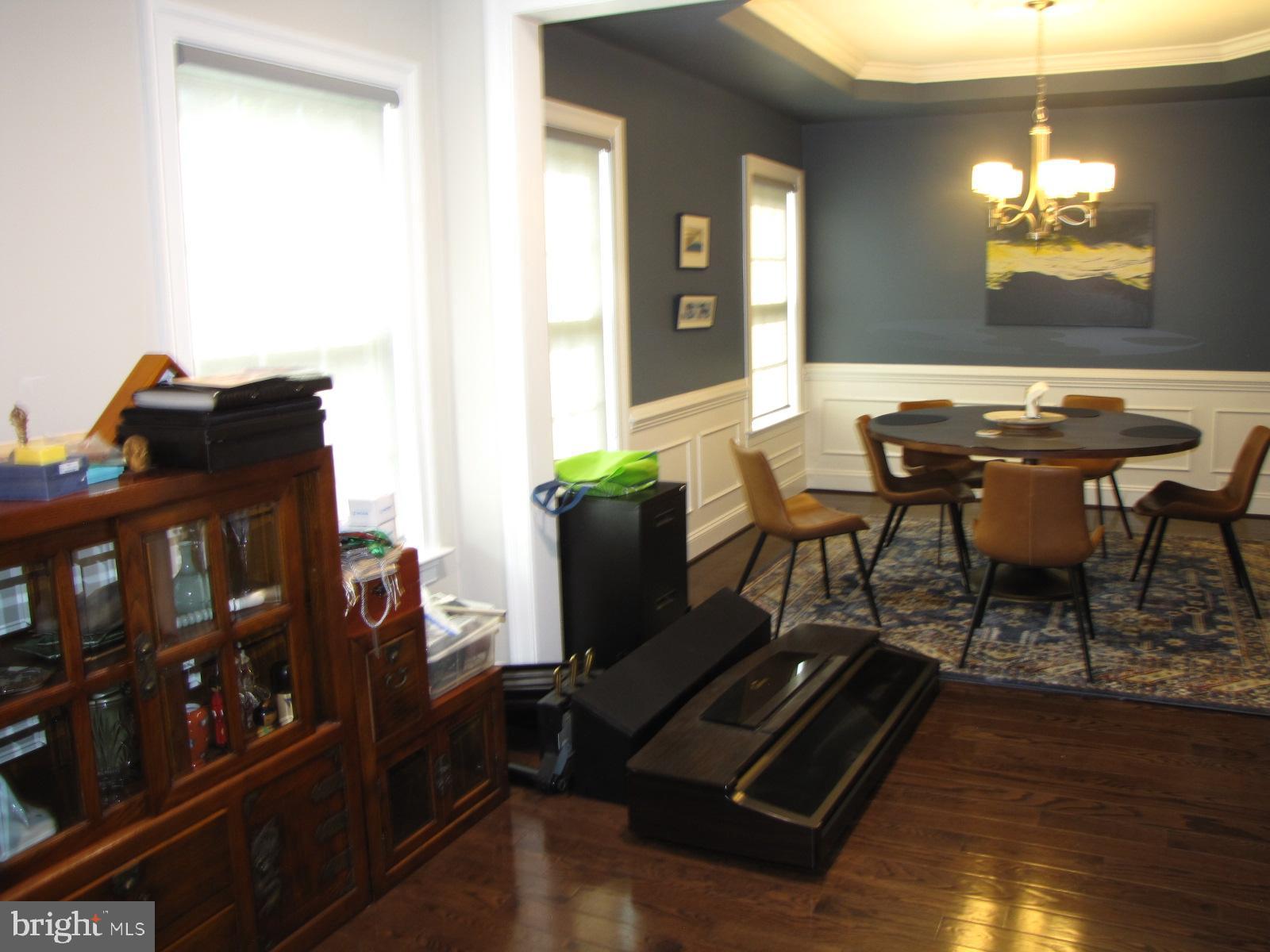 BURGUNDY WOODS - Residential Lease