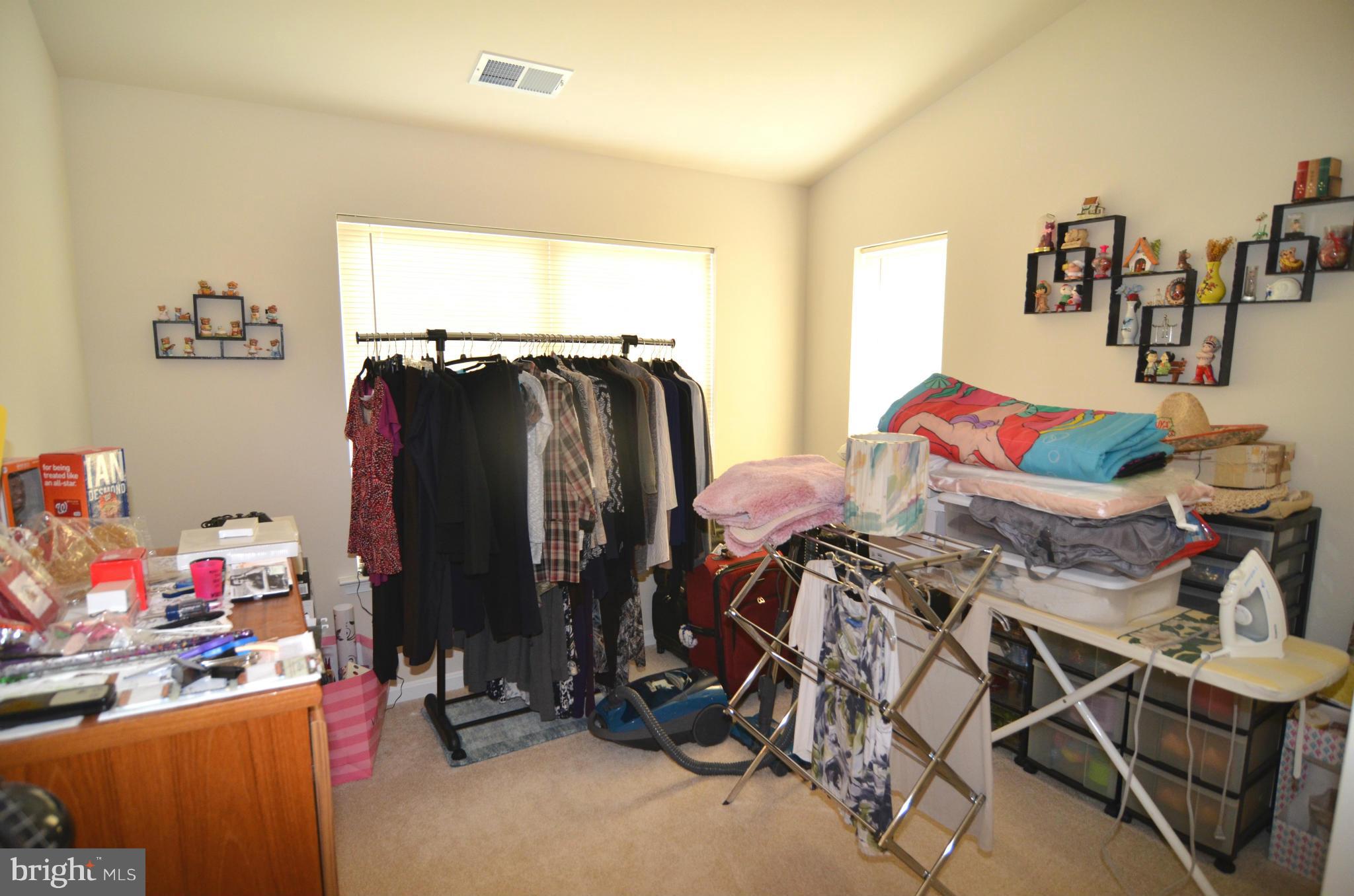 ST CHARLES SUB - SHEFFIELD - Residential Lease