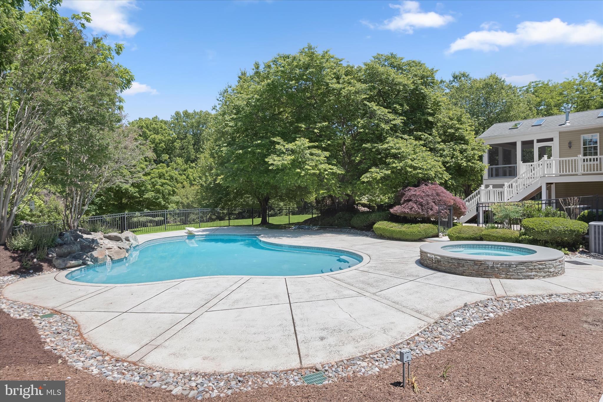 5524 ADAMS RIDGE ROAD