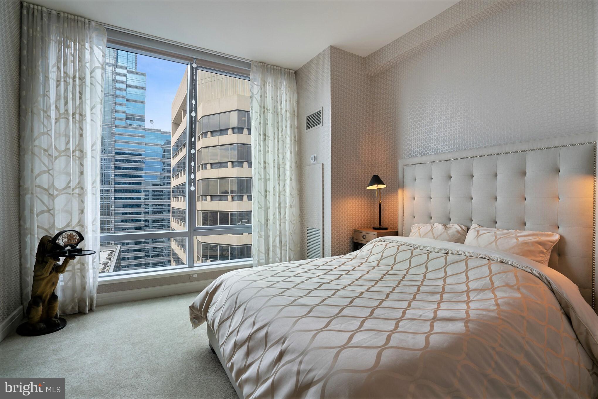 AVENUE OF THE ARTS - Residential