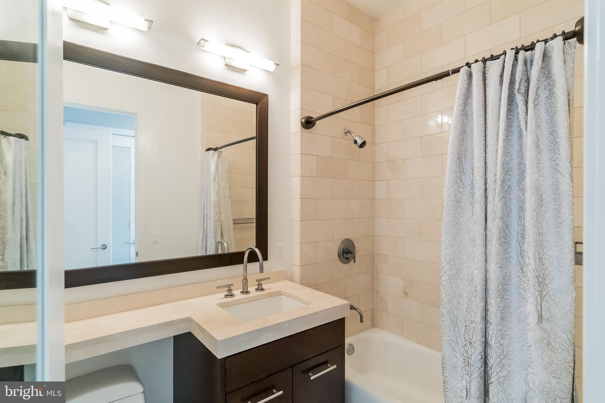 AVENUE OF THE ARTS - Residential