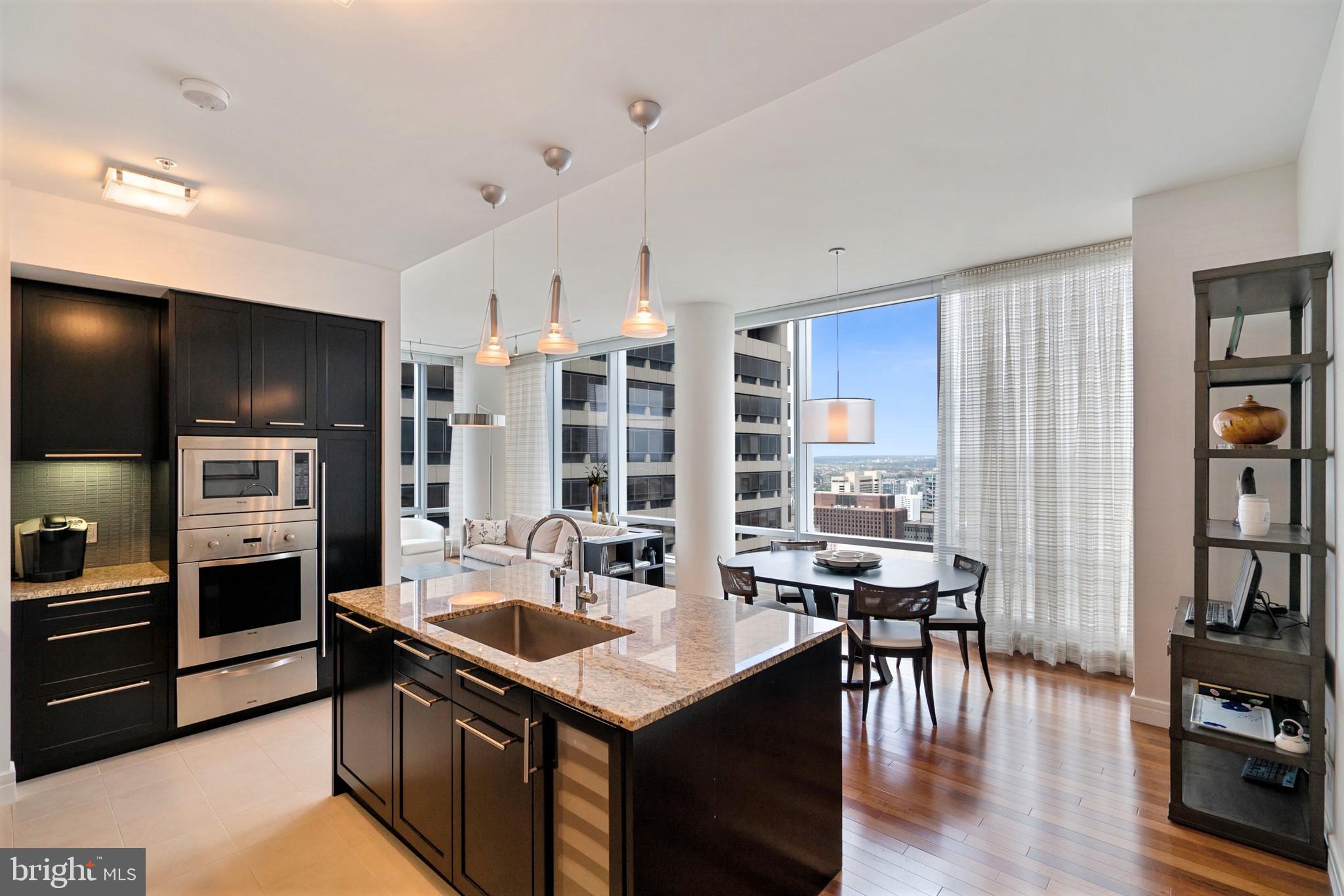 AVENUE OF THE ARTS - Residential