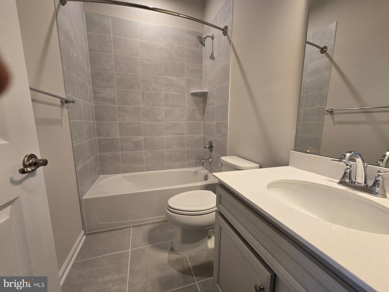 ALEXANDER'S CROSSING - Residential Lease