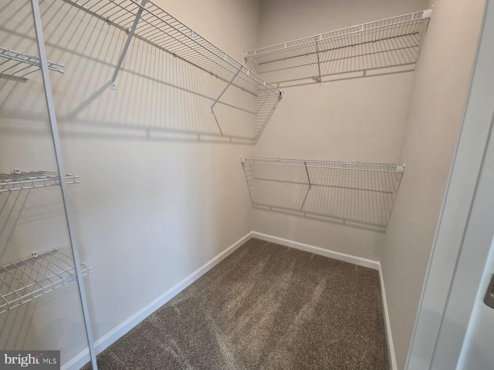 ALEXANDER'S CROSSING - Residential Lease