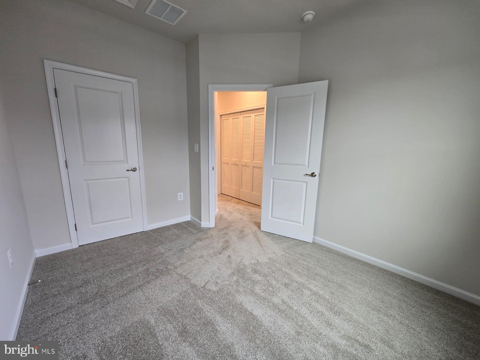 ALEXANDER'S CROSSING - Residential Lease