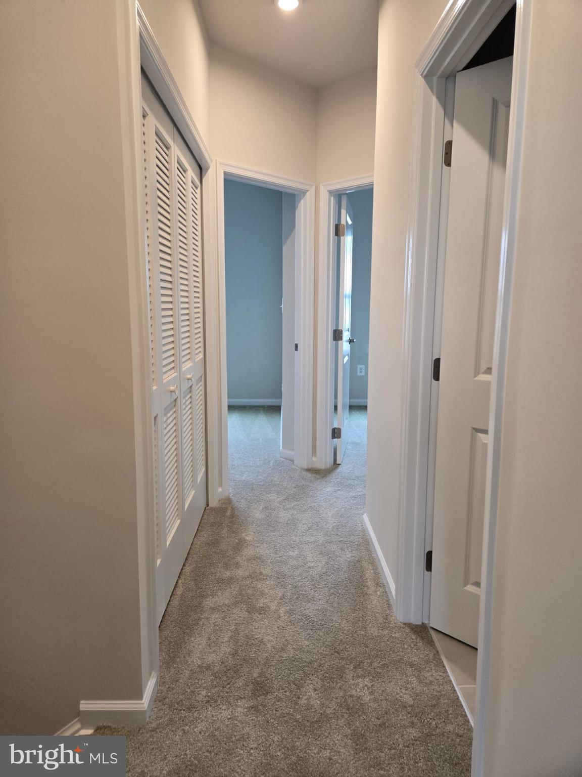 ALEXANDER'S CROSSING - Residential Lease