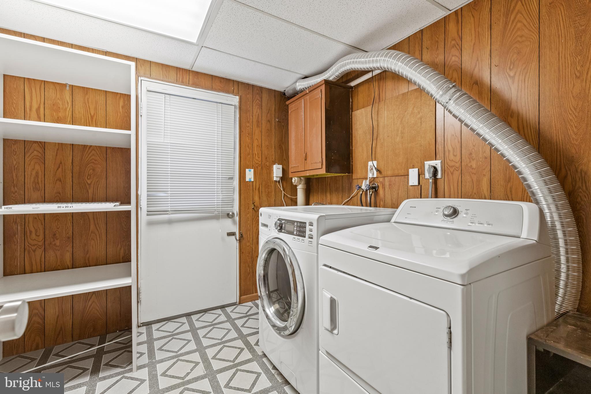 SIGNAL HILL - Residential