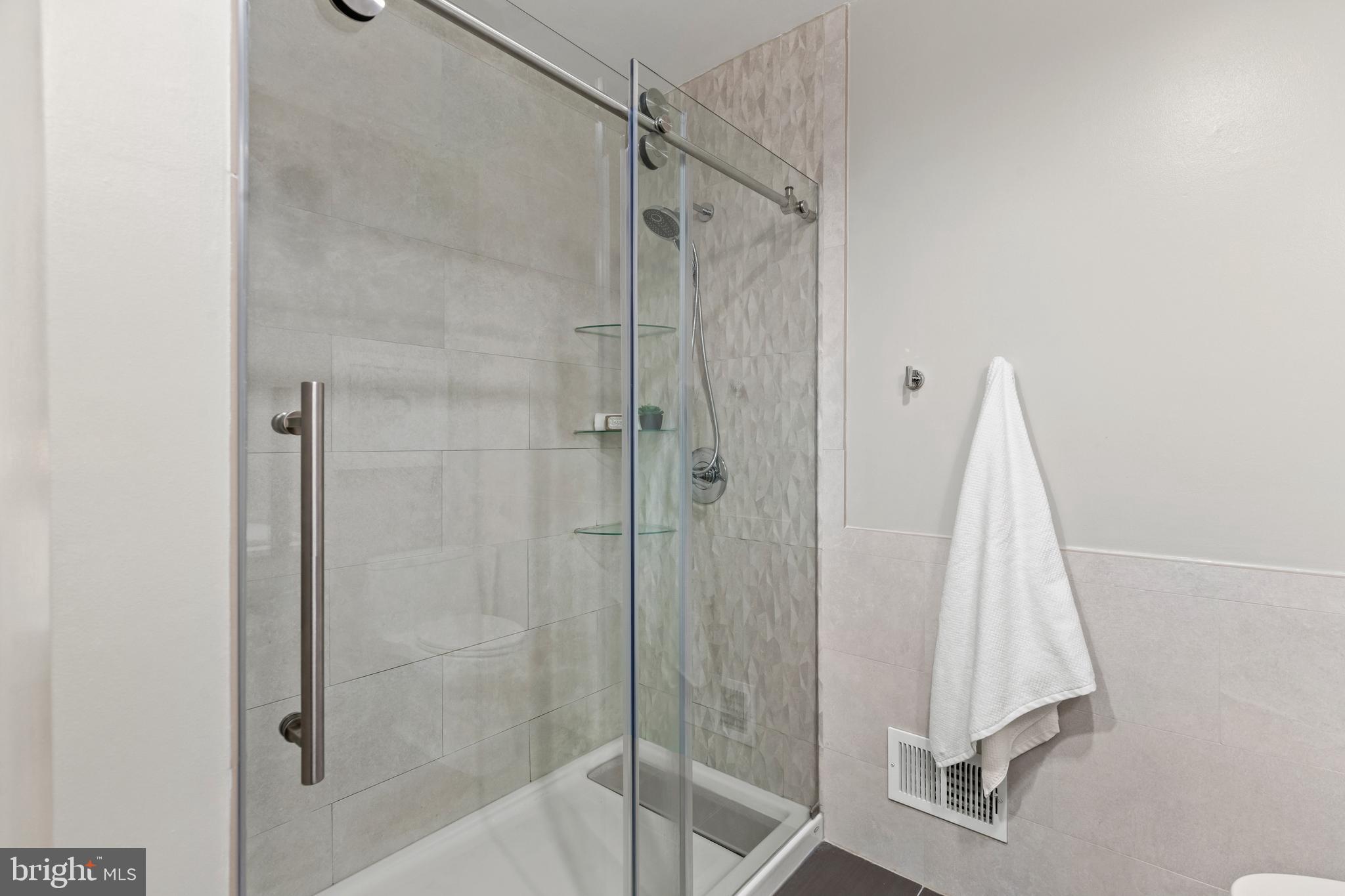 SIGNAL HILL - Residential