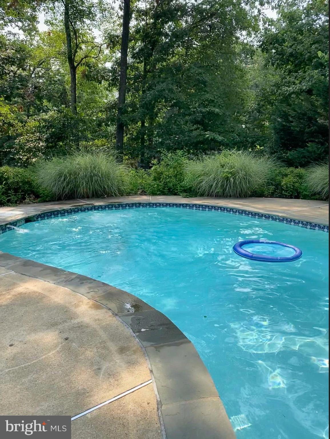 SIGNAL HILL - Residential