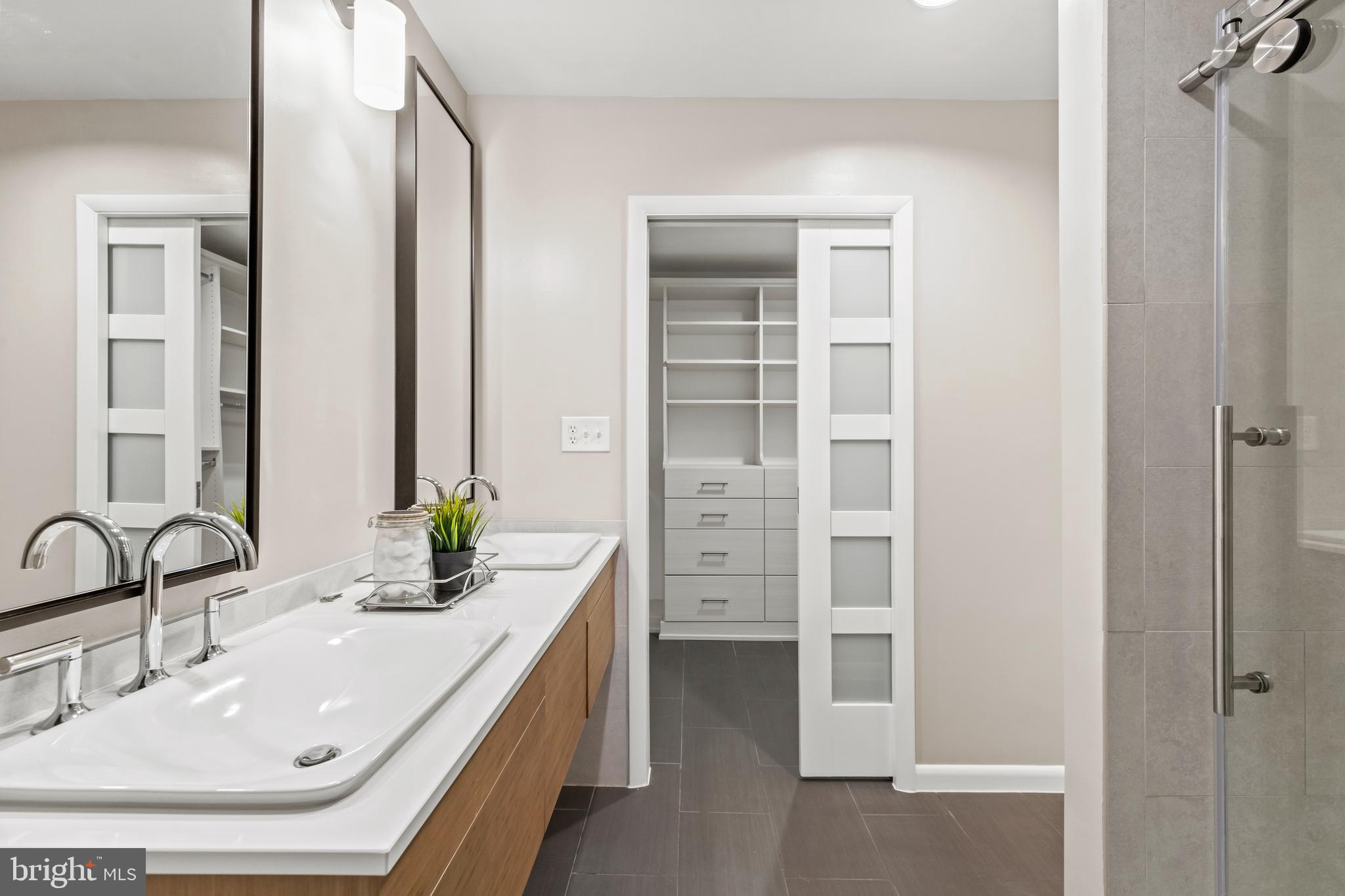 SIGNAL HILL - Residential