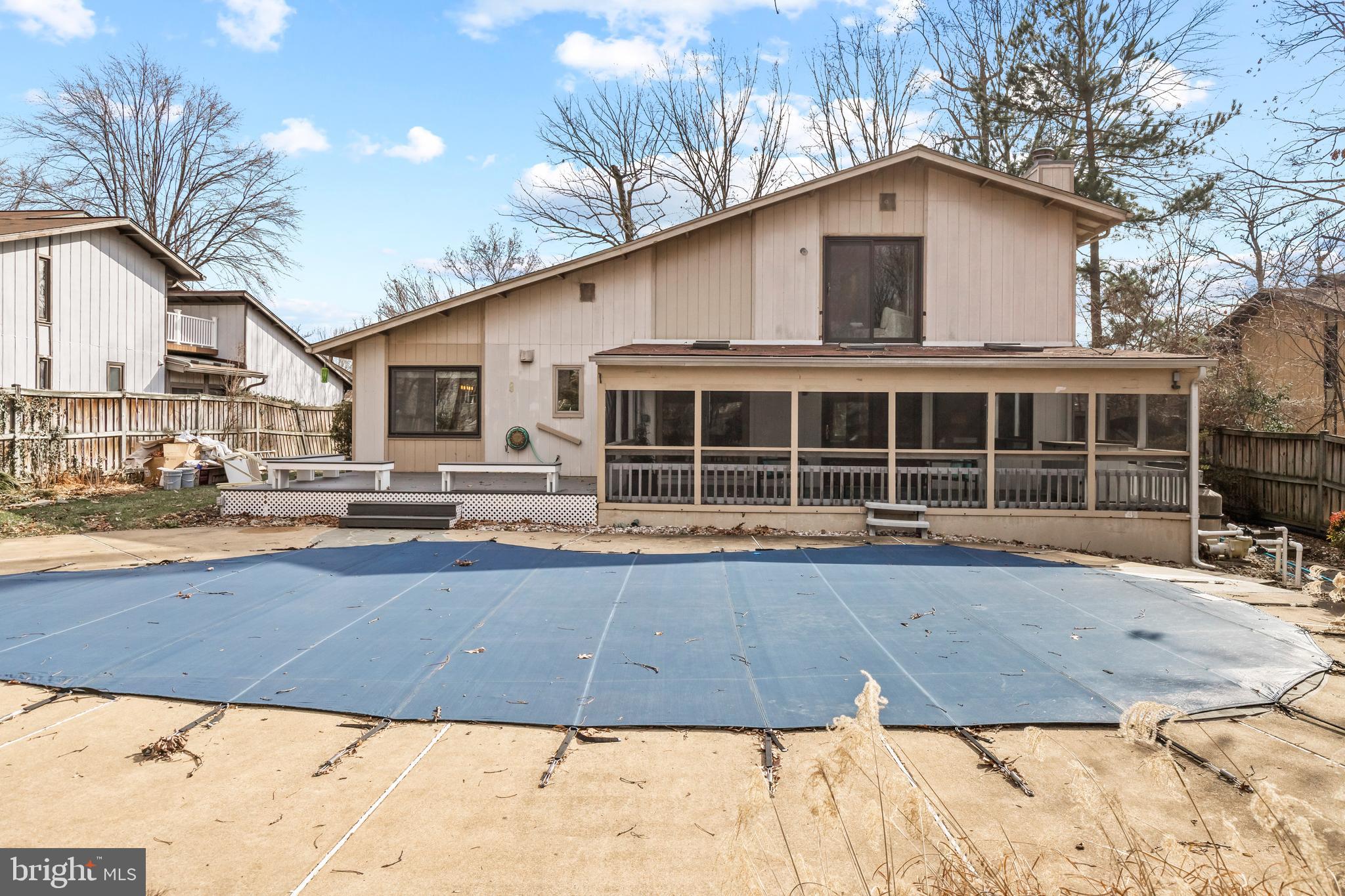 SIGNAL HILL - Residential