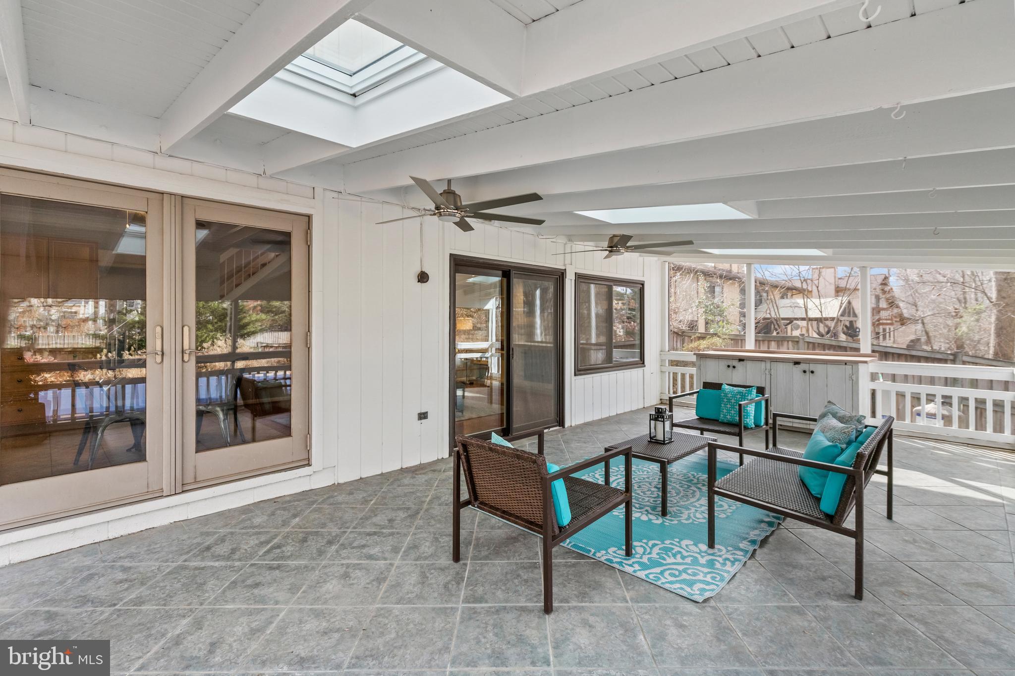 SIGNAL HILL - Residential