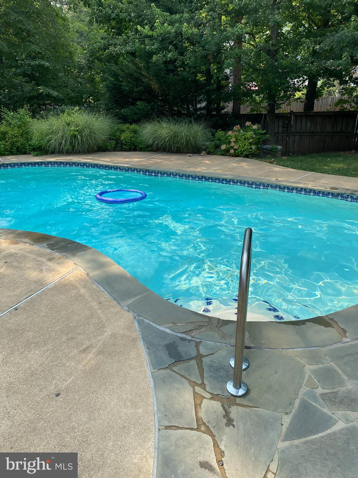 SIGNAL HILL - Residential