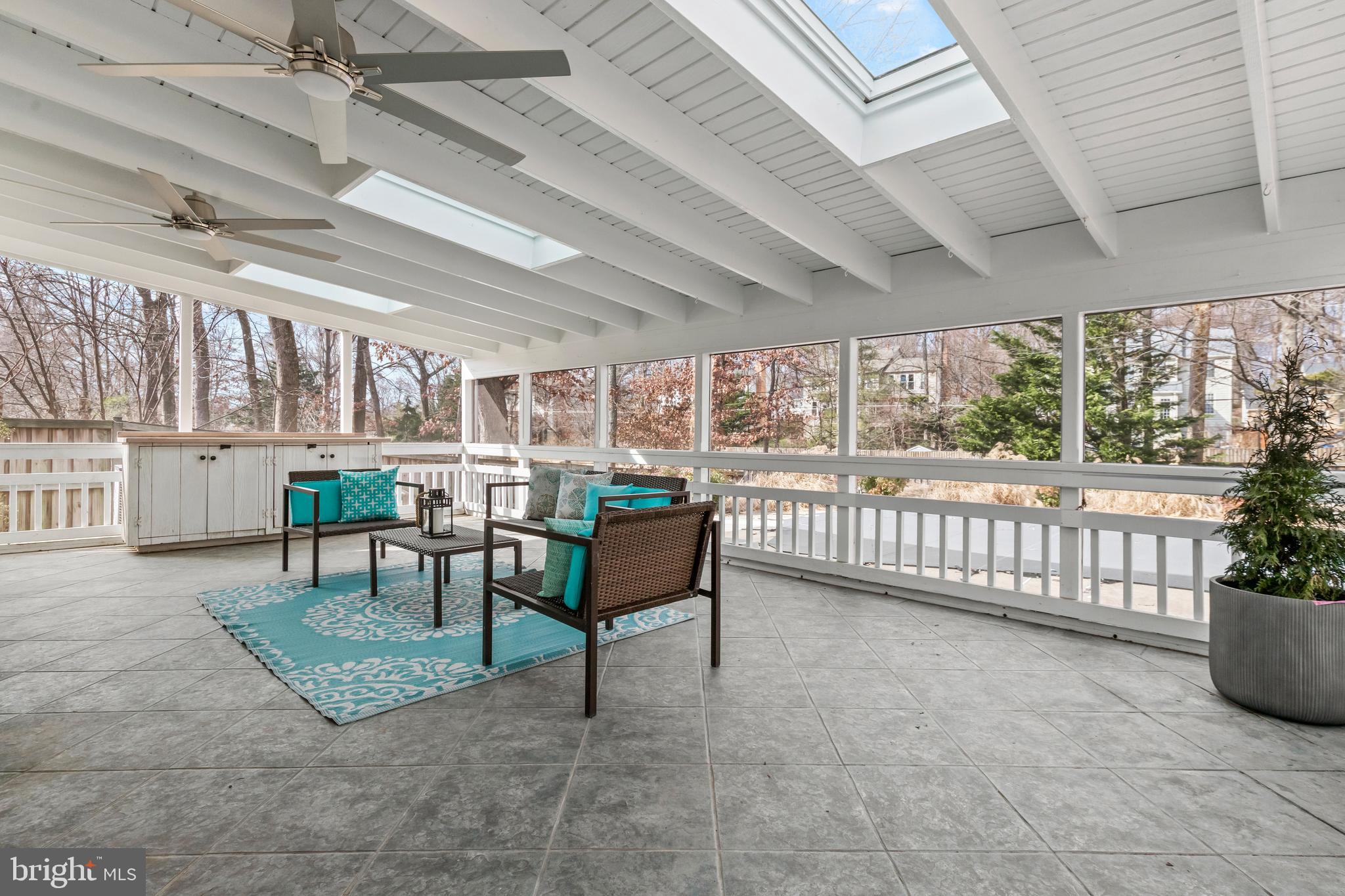 SIGNAL HILL - Residential