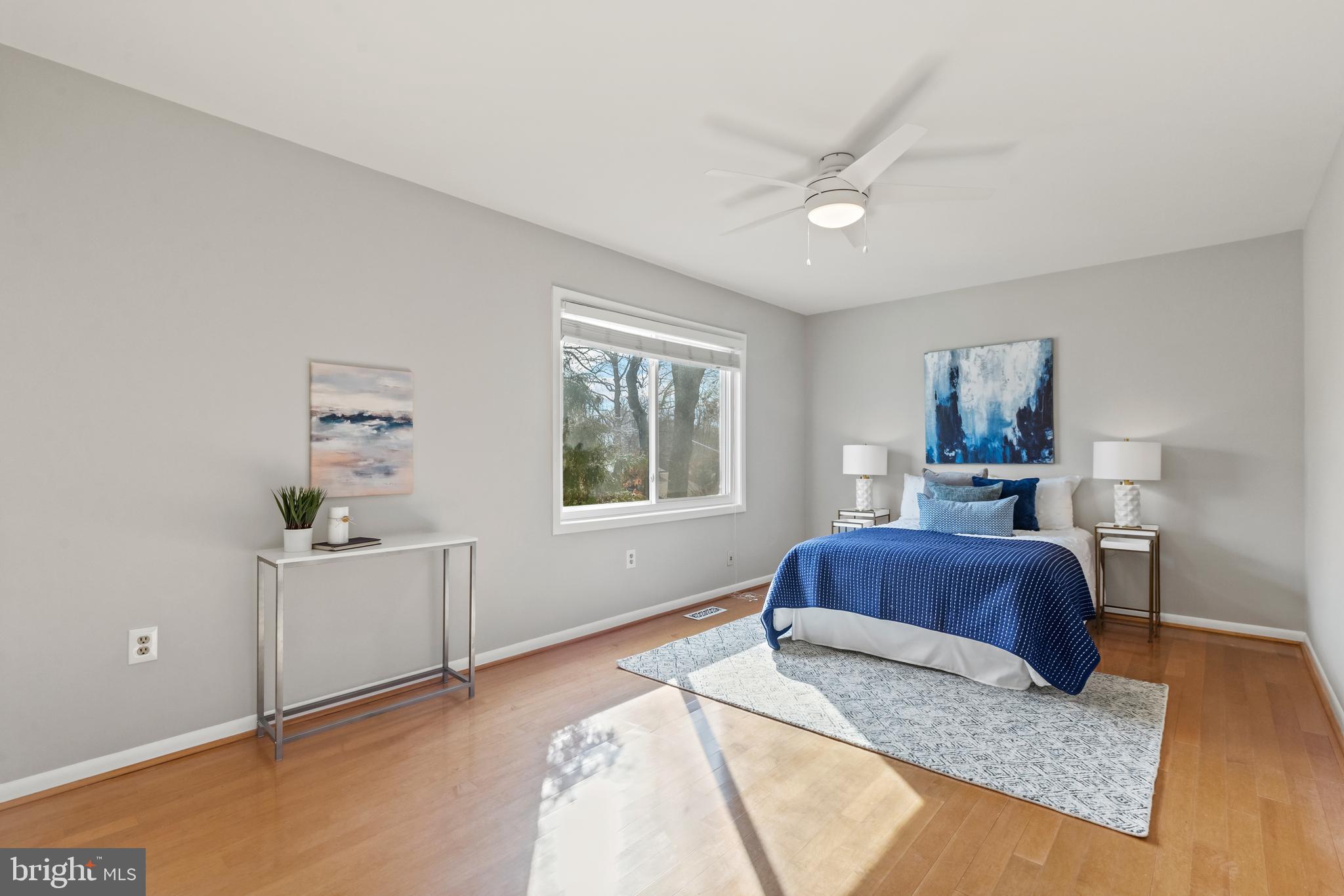 SIGNAL HILL - Residential