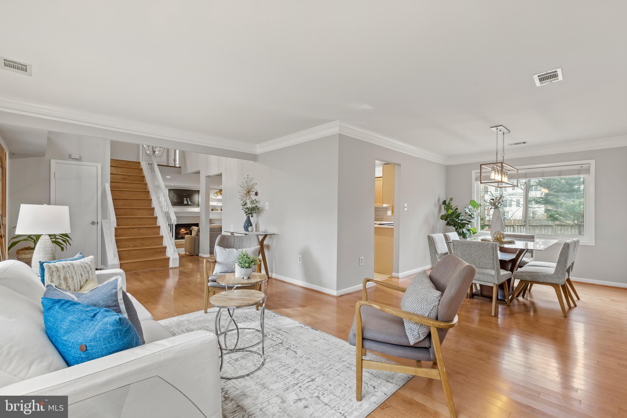 SIGNAL HILL - Residential