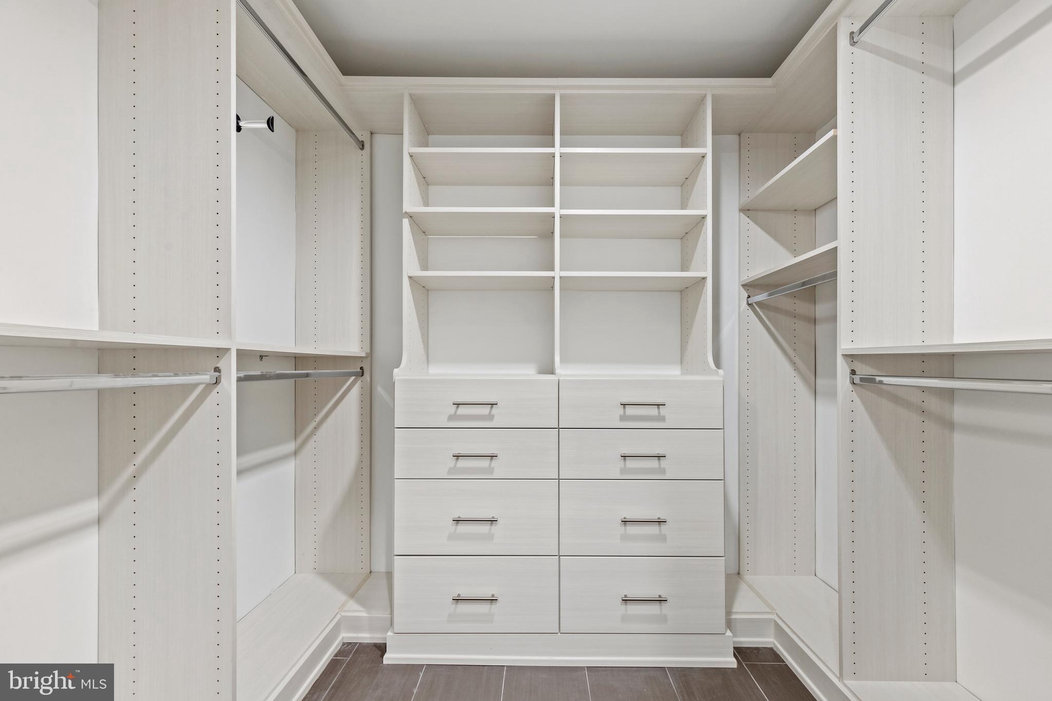 SIGNAL HILL - Residential