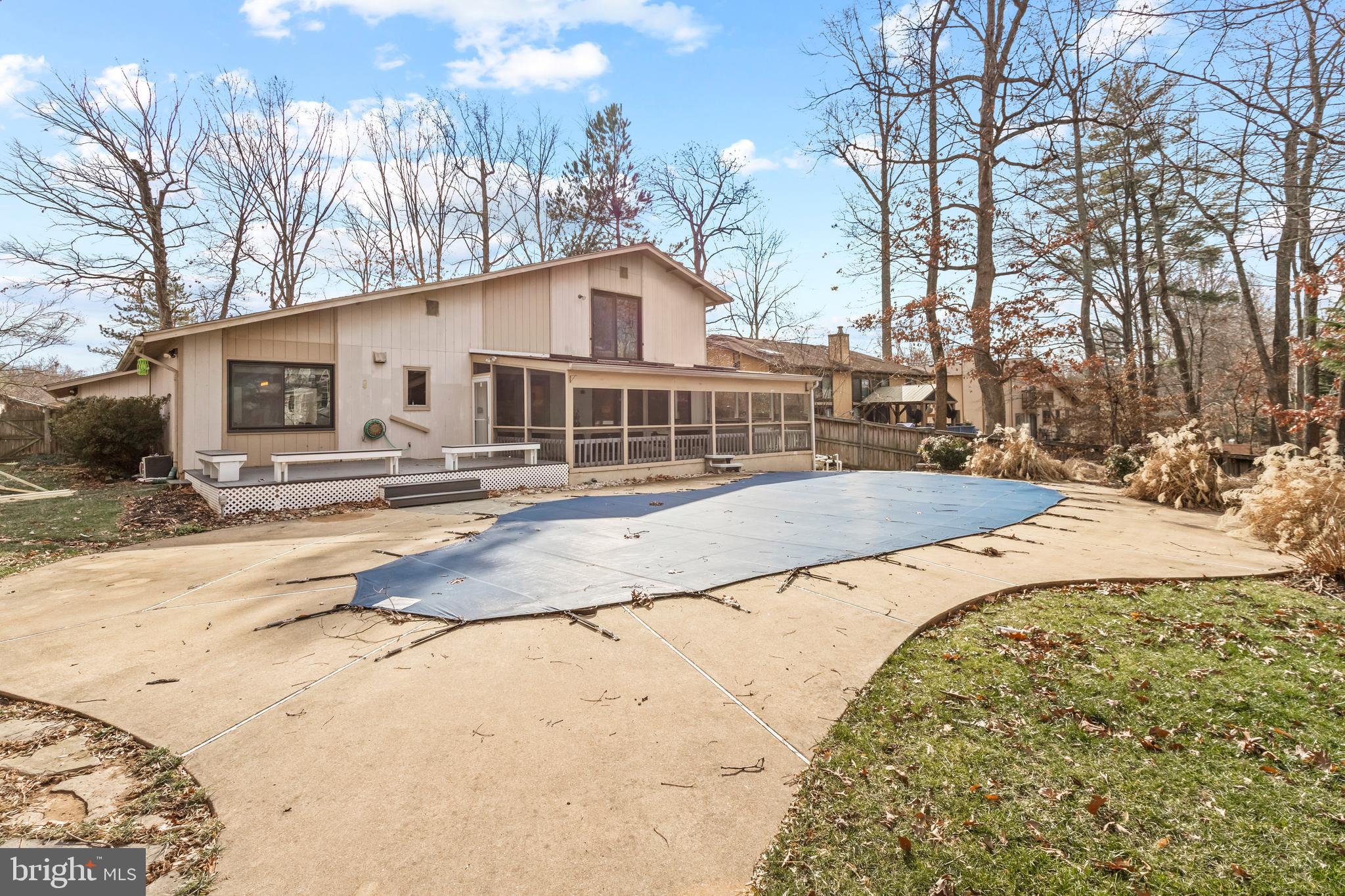 SIGNAL HILL - Residential