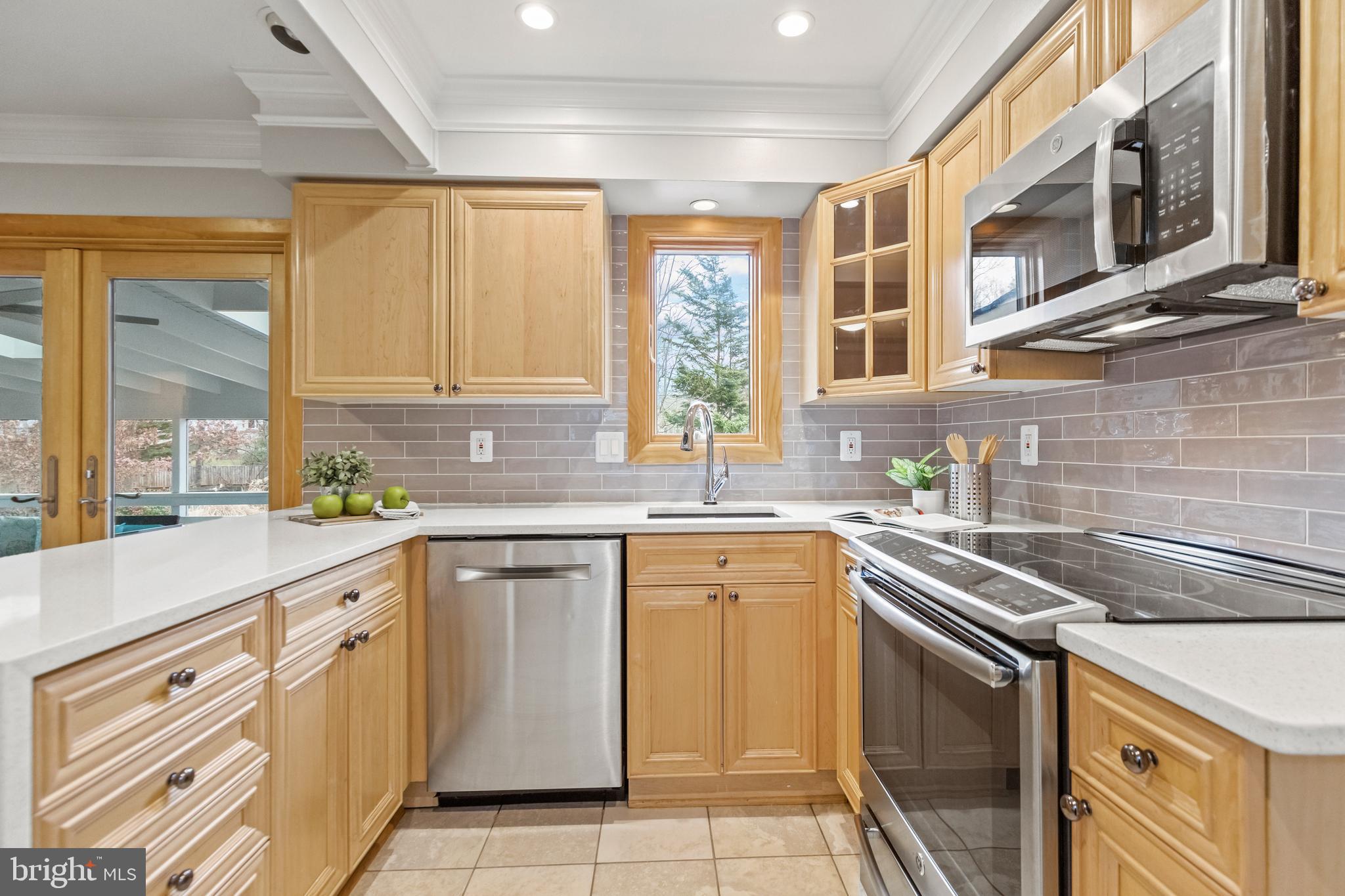 SIGNAL HILL - Residential