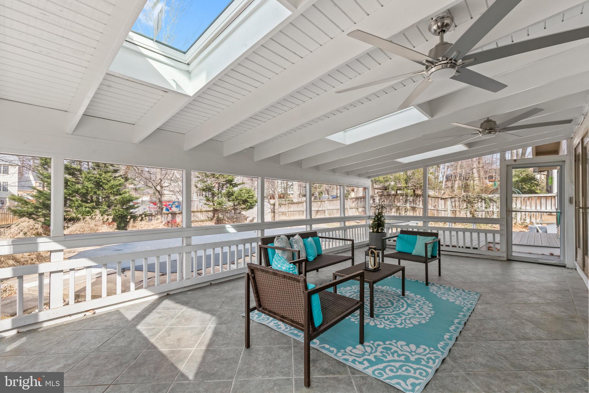 SIGNAL HILL - Residential