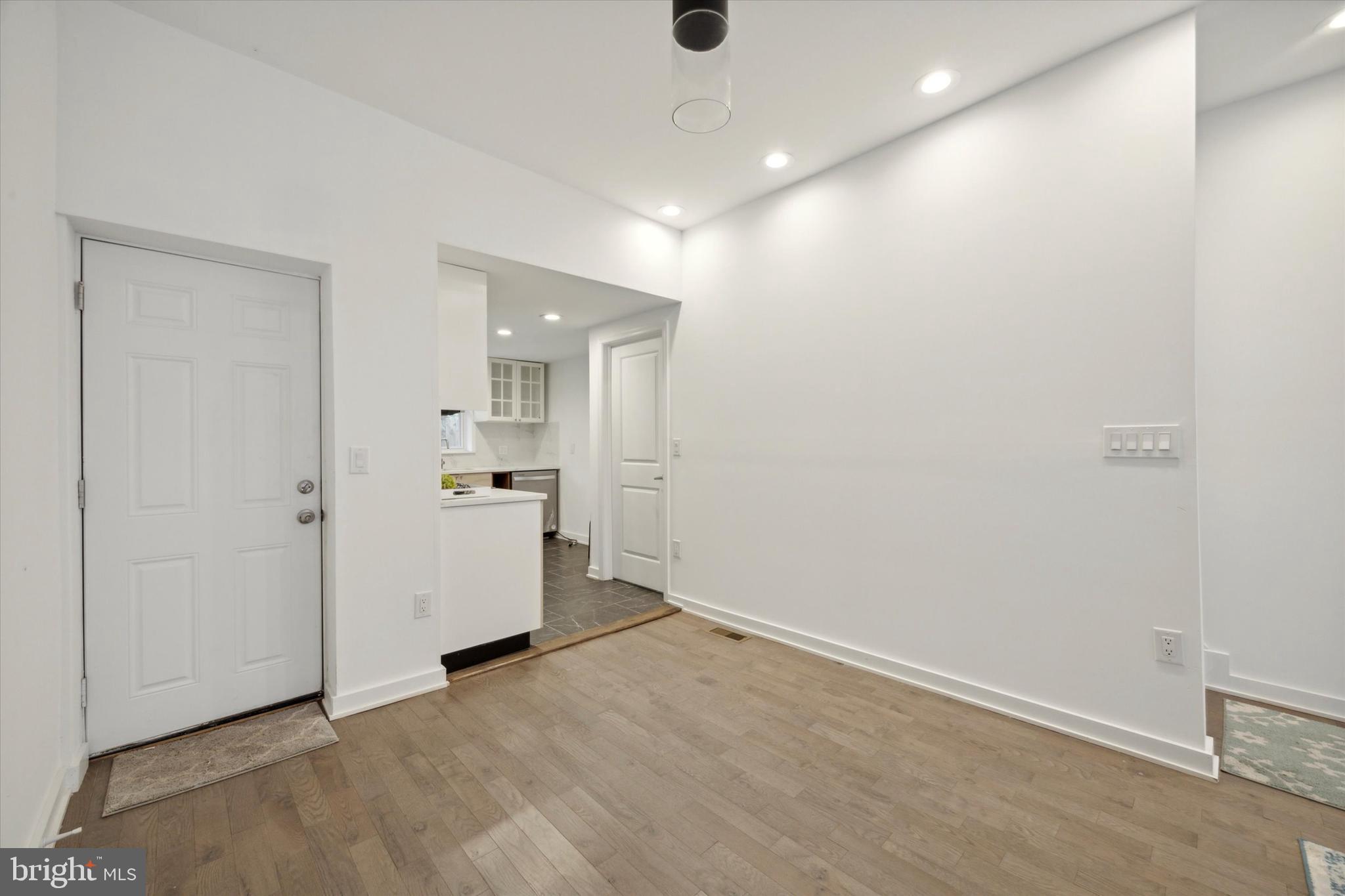 STRAWBERRY MANSION - Residential