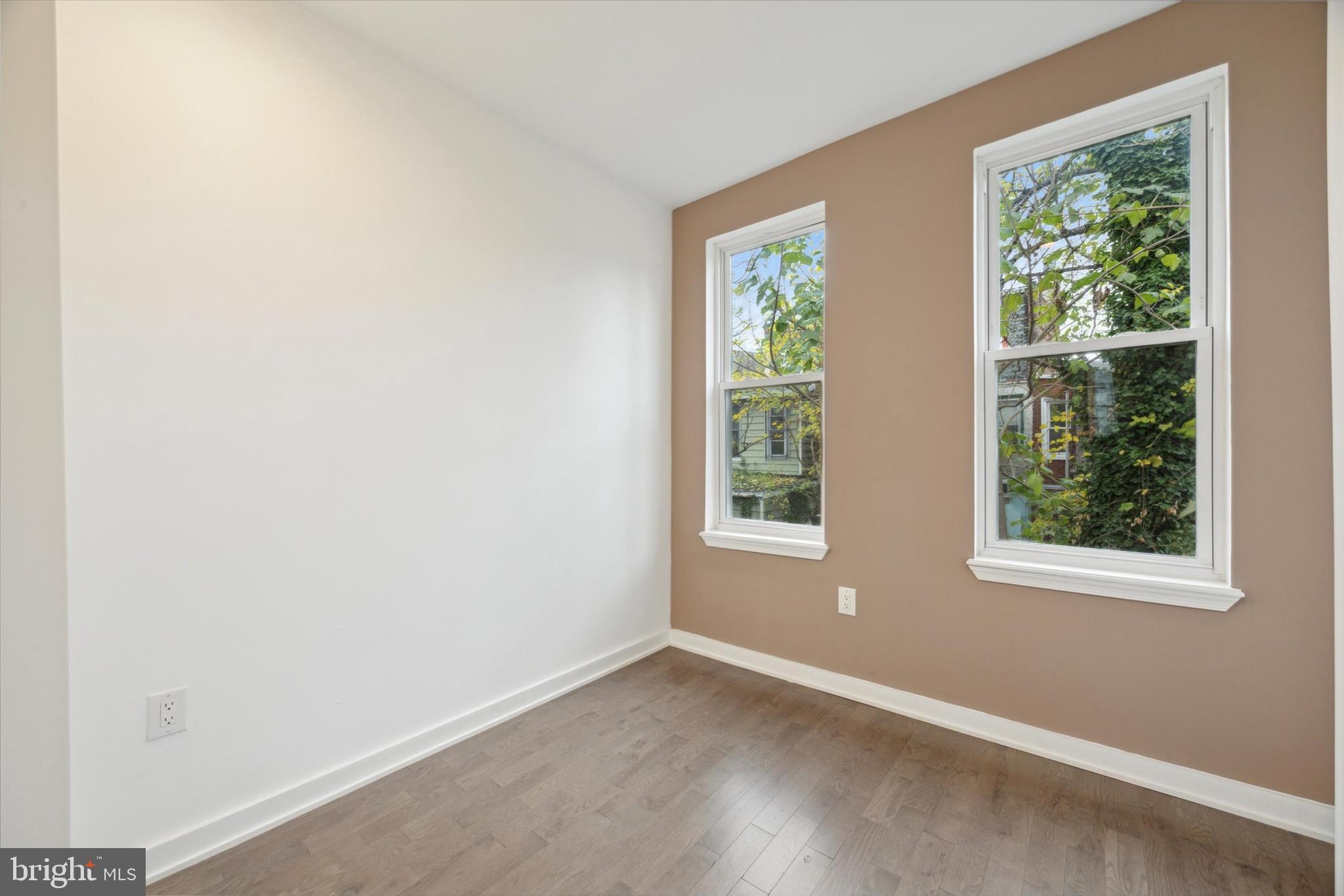 STRAWBERRY MANSION - Residential