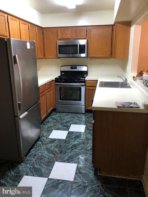 SOMERSET AT WESTRIDGE - Residential