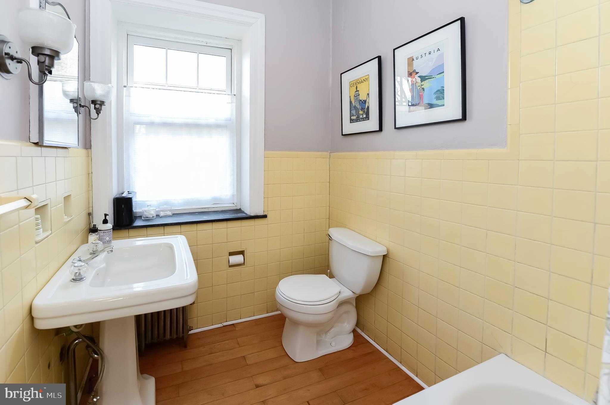 GERMANTOWN - Residential