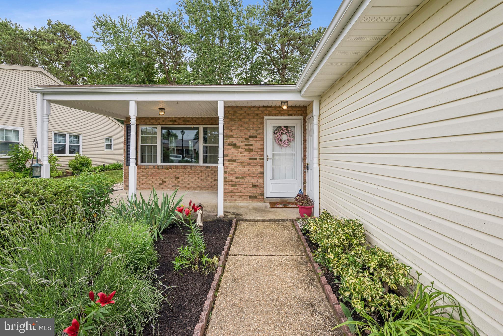 23 DORCHESTER DRIVE