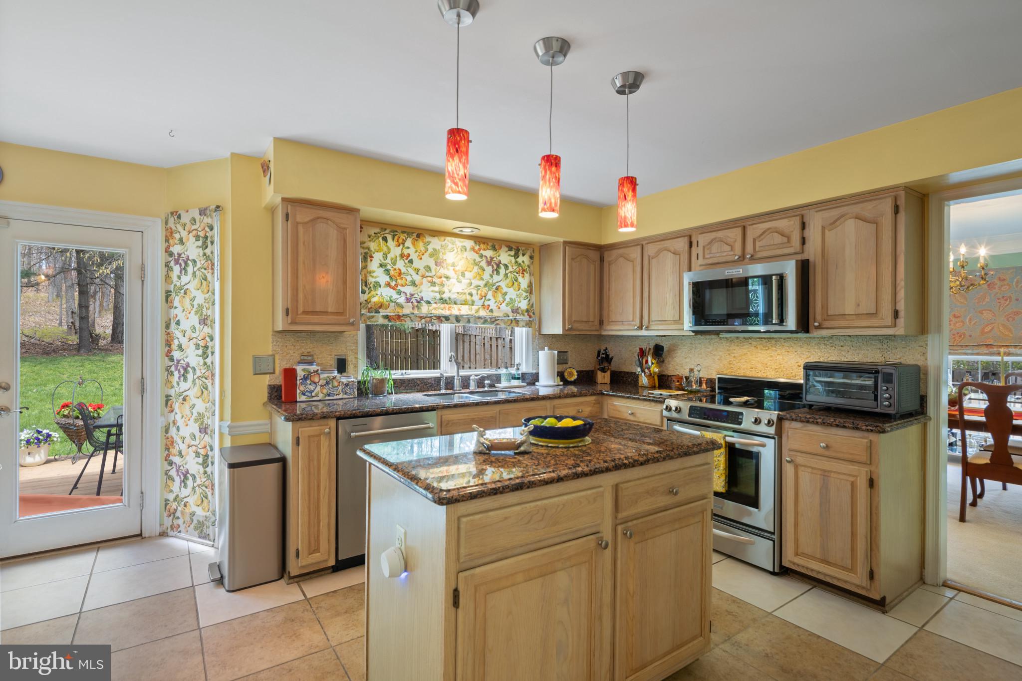 RUSSETT - Residential