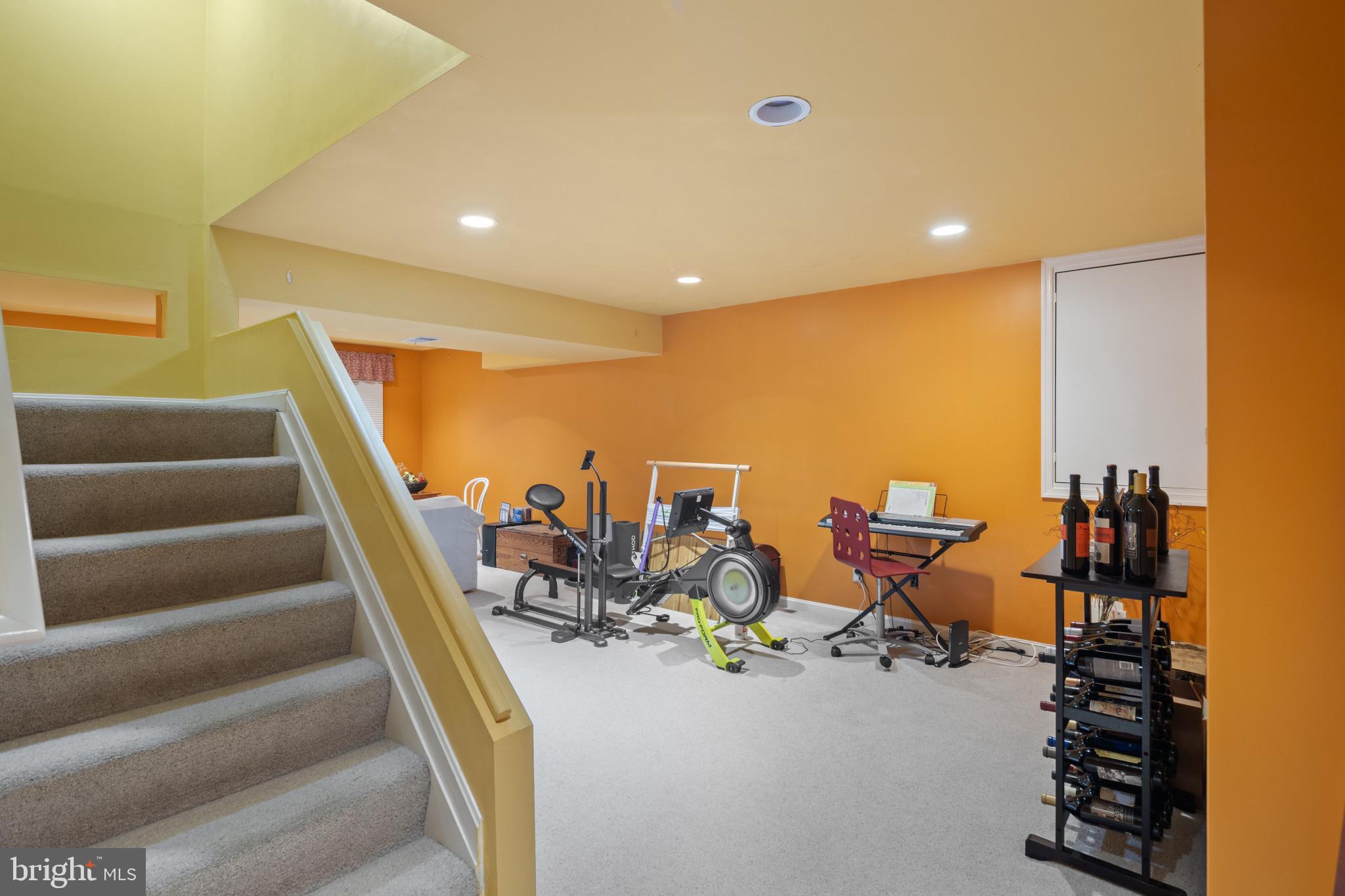 RUSSETT - Residential