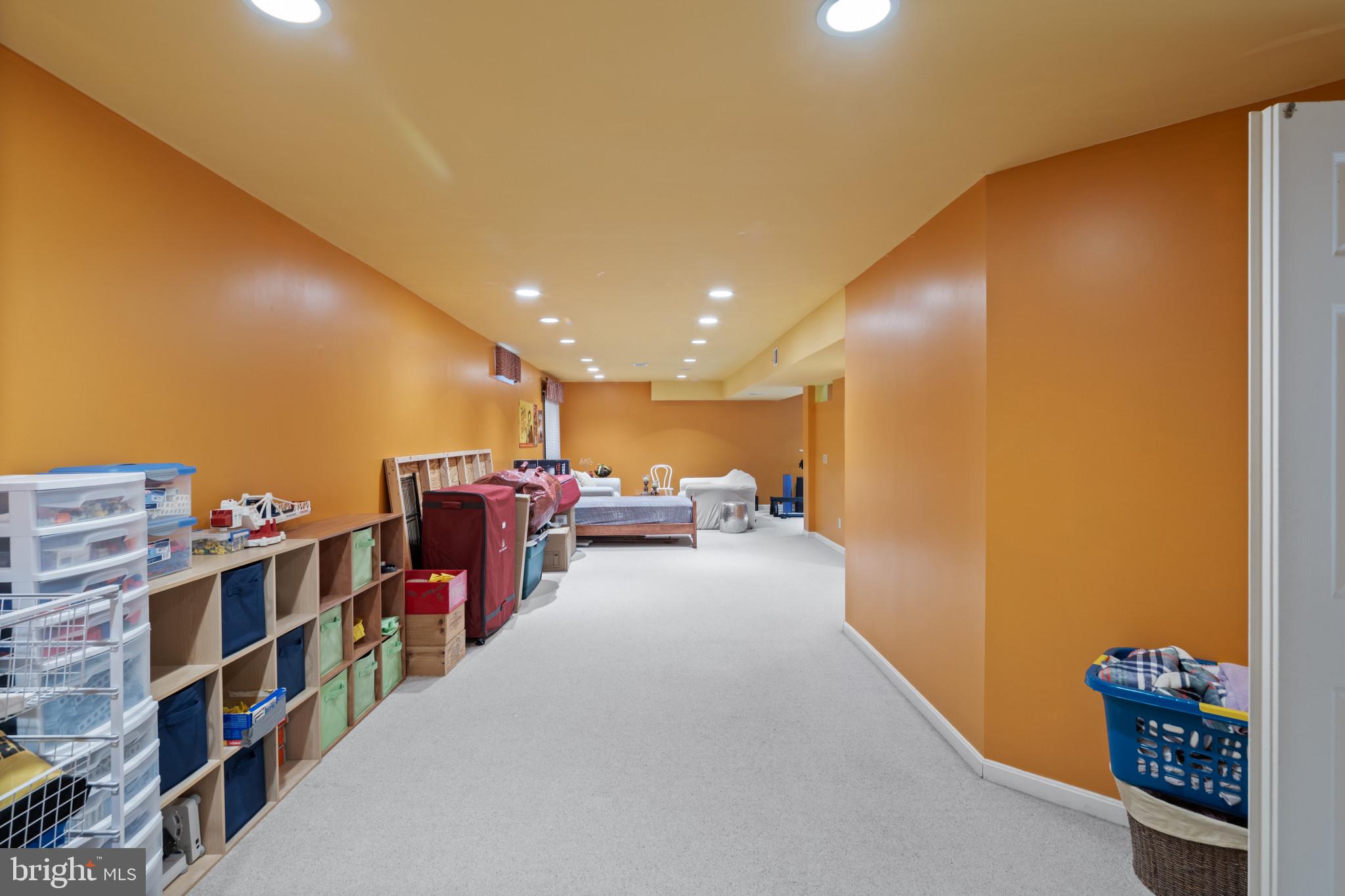 RUSSETT - Residential