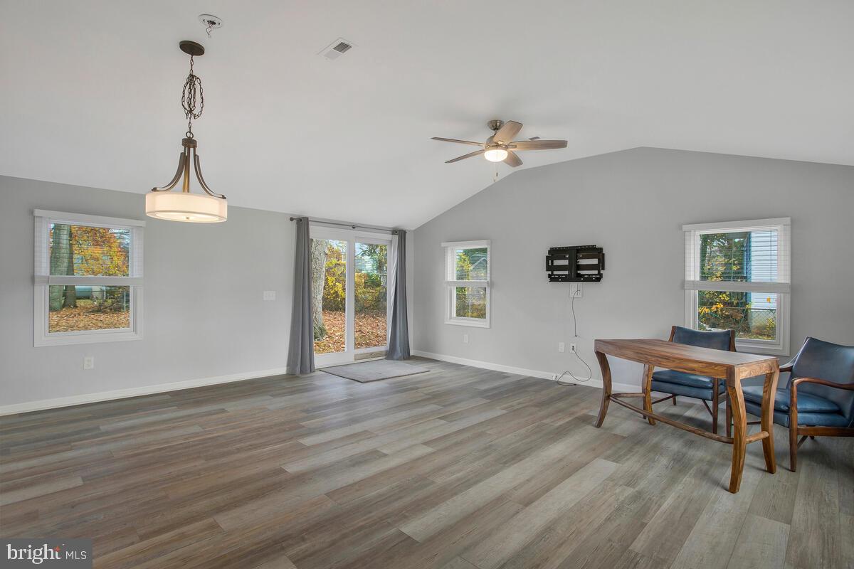 LONG POINT - Residential