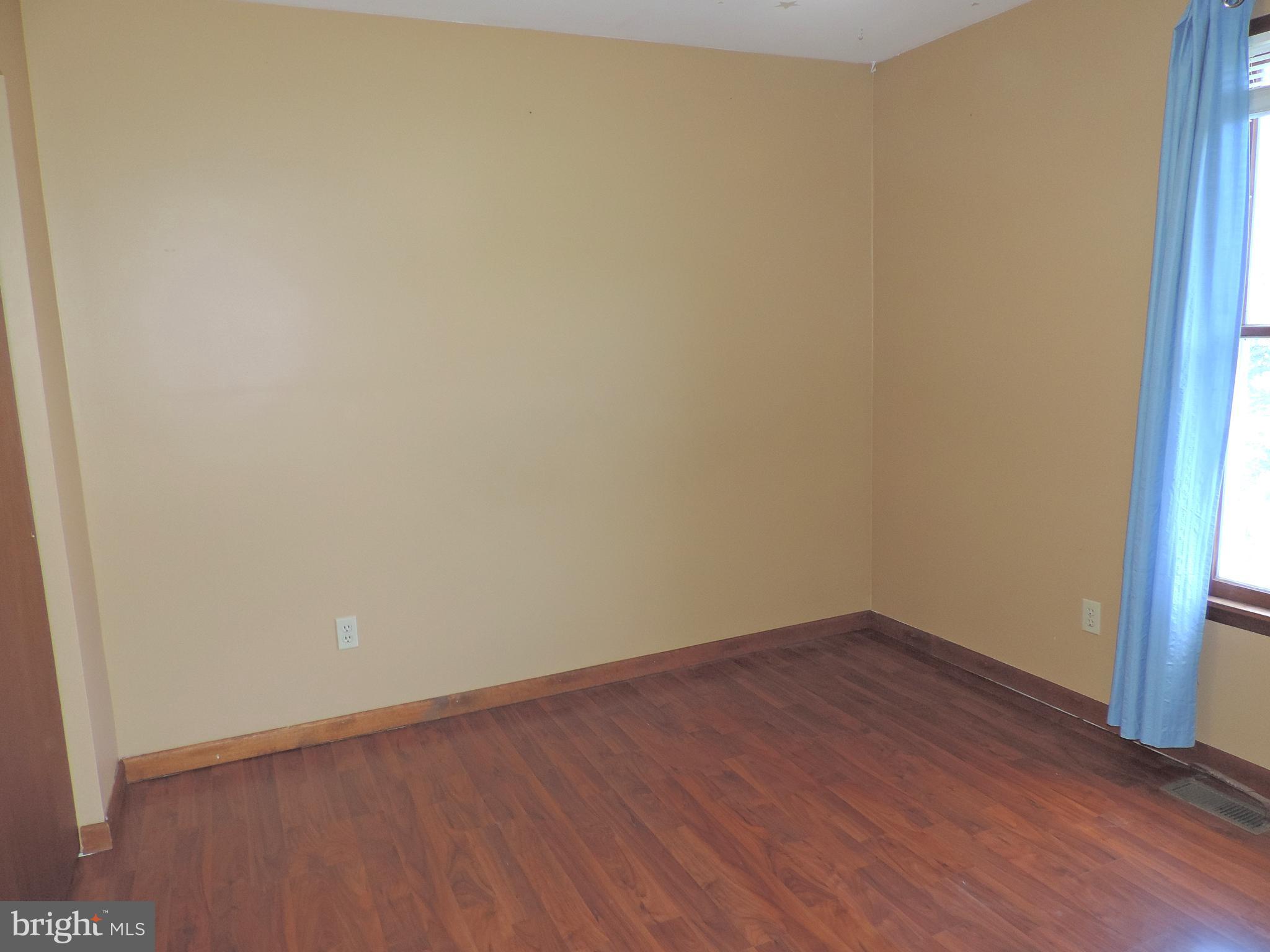 ROYAL EXCHANGE - Residential