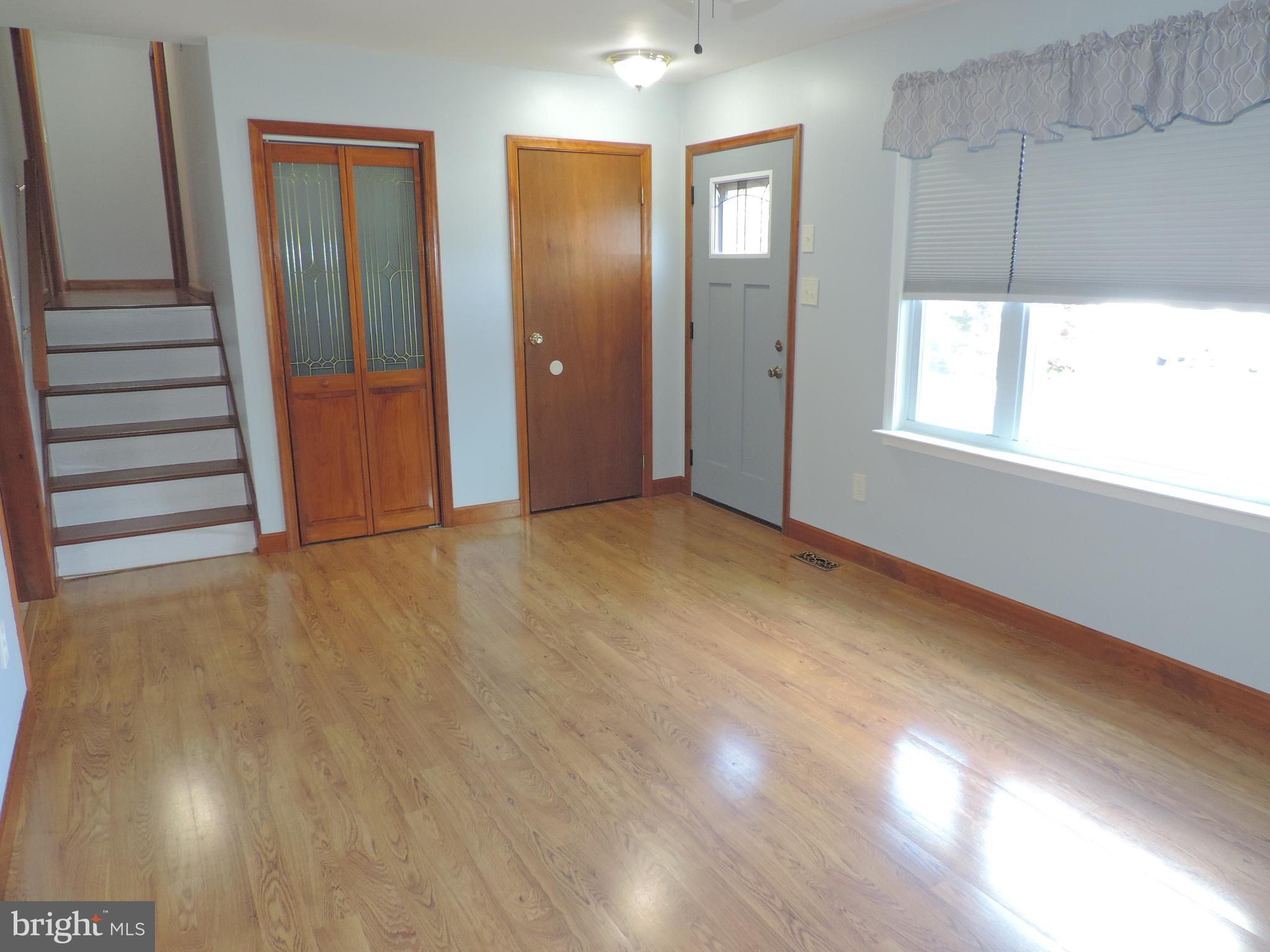 ROYAL EXCHANGE - Residential