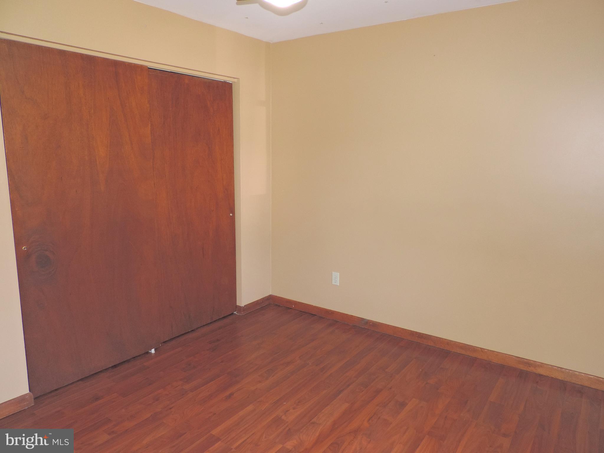 ROYAL EXCHANGE - Residential