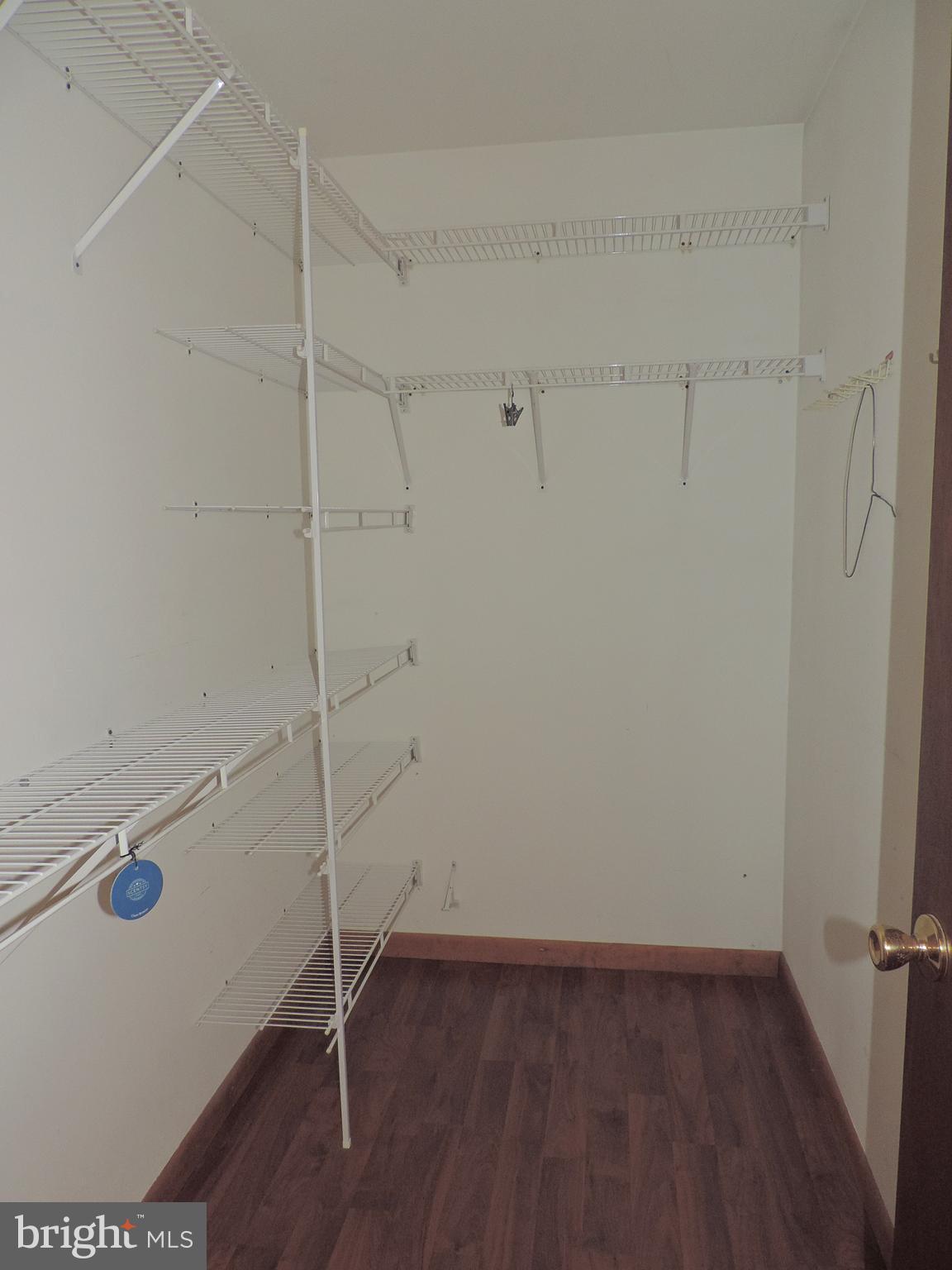 ROYAL EXCHANGE - Residential