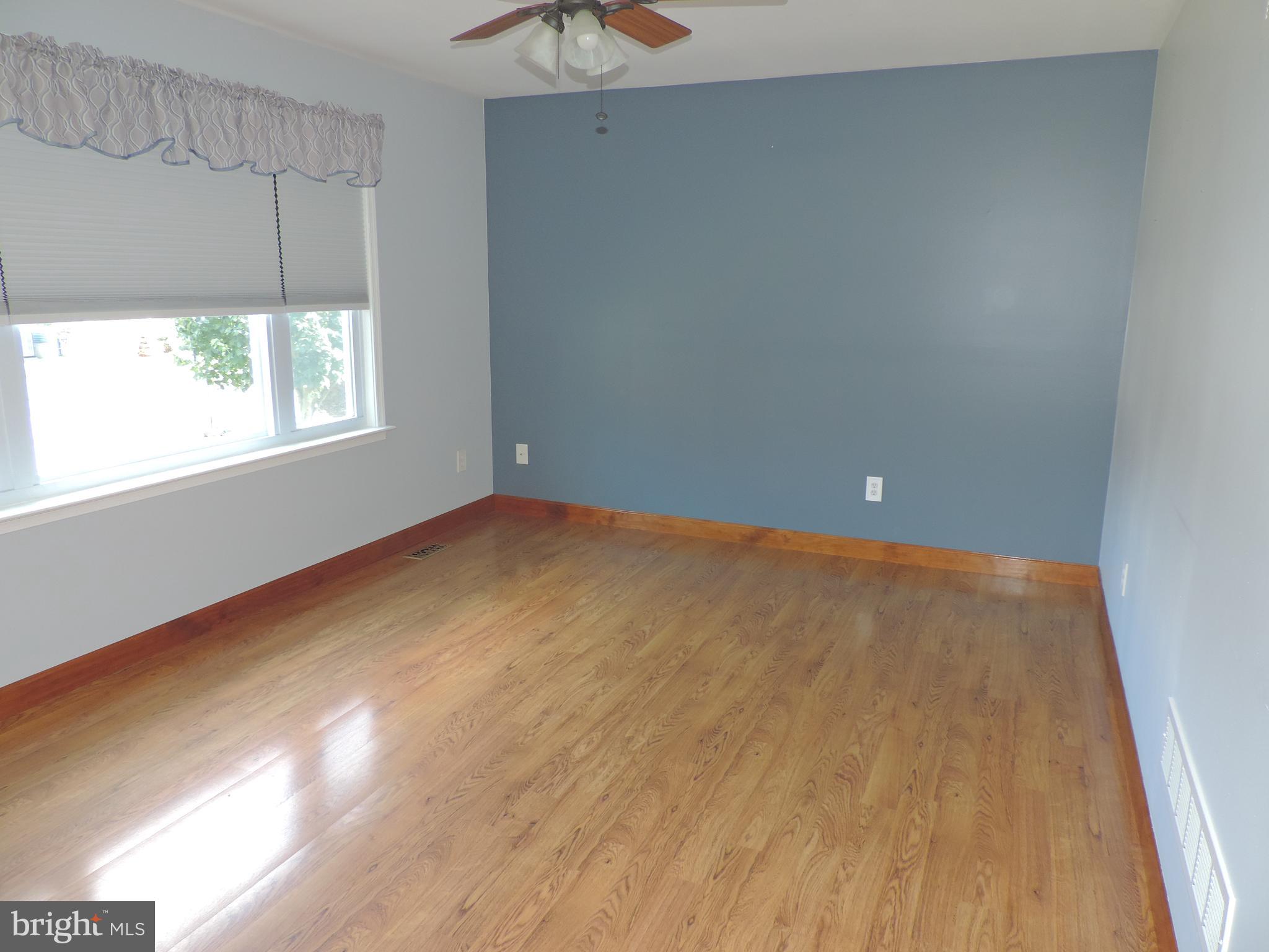 ROYAL EXCHANGE - Residential