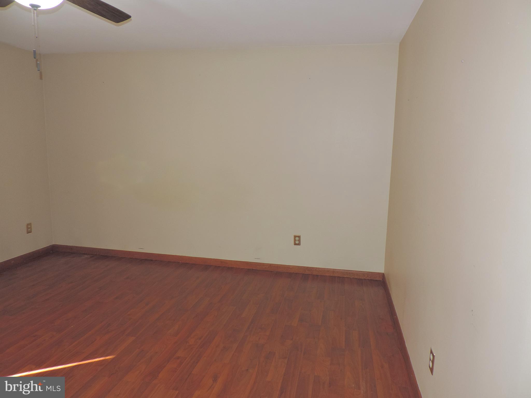 ROYAL EXCHANGE - Residential