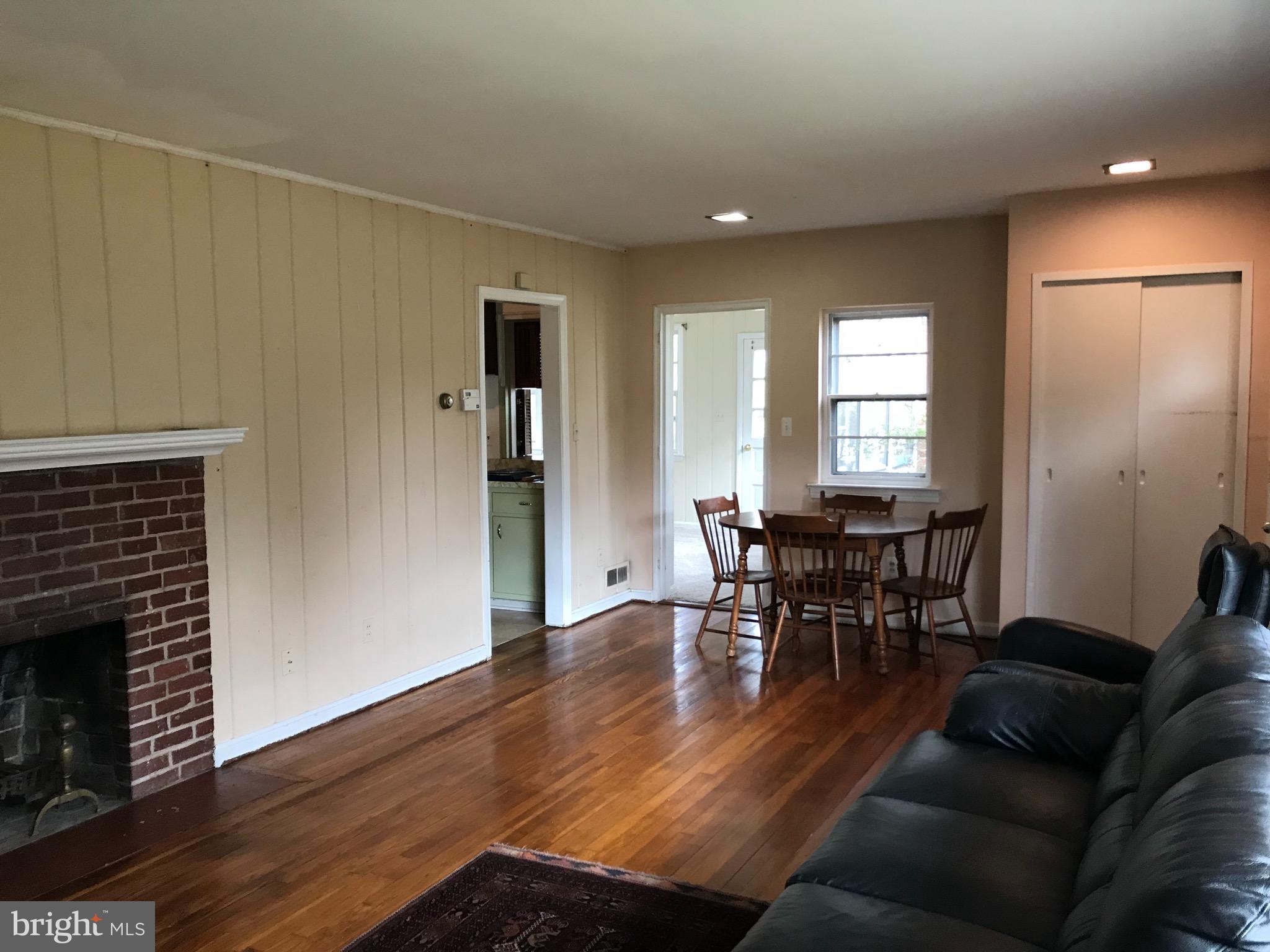 WOODBURN HEIGHTS - Residential